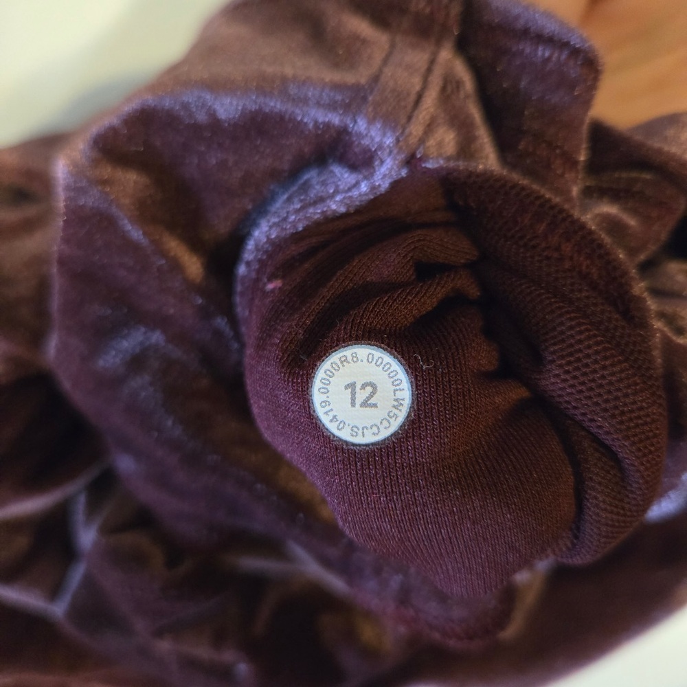 Lululemon Velvet Leggings - EUC Size 12 - Picture 7 of 7
